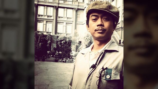 Sebagai aktor jebolan perguruan tinggi seni, Ence Bagus siap melakoni peran apa saja, tanpa melupakan unsur seni.