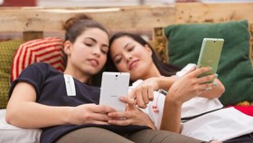 Sony Hadirkan Xperia C5, Ponsel Tanpa Bezel