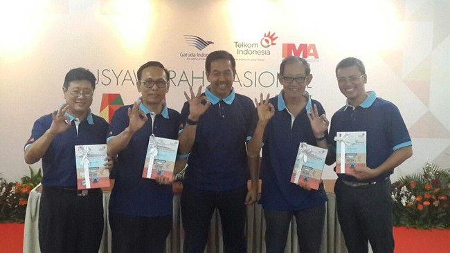 Permasalahan utama yang dihadapi UKM di Indonesia untuk berkembang adalah minimnya faktor pengetahuan berbisnis dan marketing oleh para pengusaha.