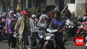 Sopir Ojek Syar'i, dari Mantan SPG hingga Bos HRD