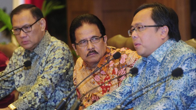 RUU JPSK mengamanatkan dibentuknya Komite Stabilitas Sektor Keuangan (KSSK) yang akan mengambil kebijakan-kebijakan strategis saat krisis terjadi.