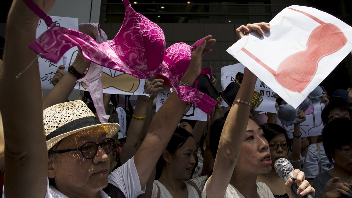 Warga Hong Kong Demo Pakai Bra, Protes Kesewenangan Polisi