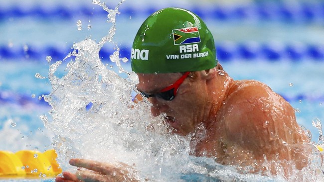 Untuk pertama kalinya pada Kejuaraan Dunia Renang 2015, rekor dunia renang putra dipecahkan. Semua berkat Cameron van der Burgh.