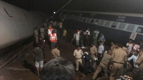 Dua Kereta Keluar Jalur di India, 31 Penumpang Tewas