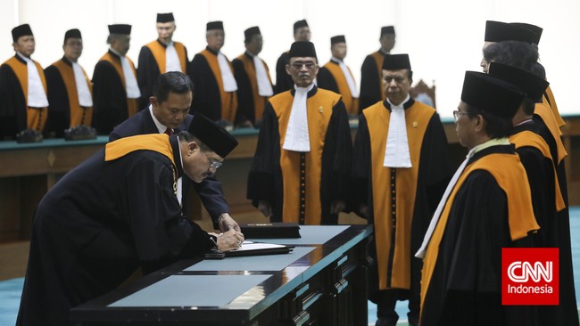 Presiden Jokowi dalam pidato hari ini menyebut MA juga telah melakukan empat perbaikan penting dalam tubuh lembaga peradilan.