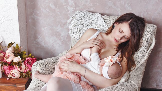 Anggota parlemen Australia alami ledakan jumlah bayi, untuk itu, kebijakan yang melarang menyusui di ruang parlemen pun akan kembali ditinjau.