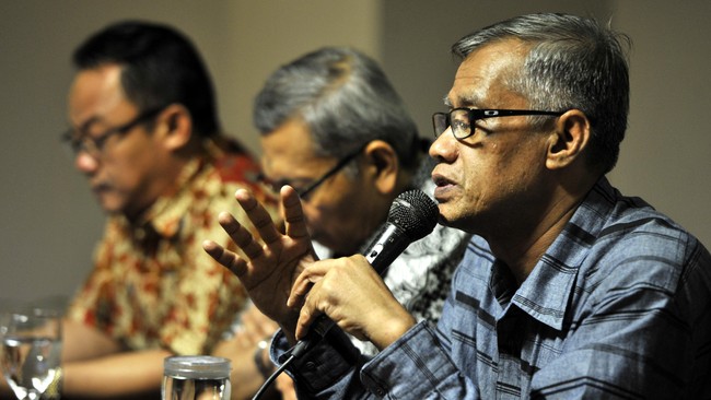 Ketua Umum PP Muhammadiyah Haedar Nashir selama ini dikenal sebagai penulis buku yang sehari-hari menjadi dosen di UMY.