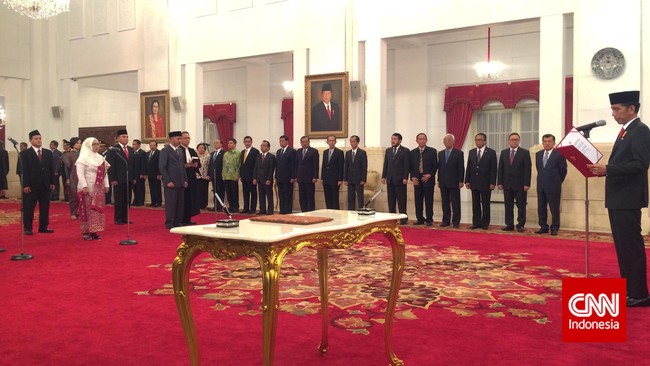 Para anggota Komisi Kejaksaan yang baru ini akan bekerja untuk periode 2015-2019.