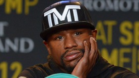 Bos UFC: Mayweather vs McGregor Tak Mungkin Terjadi