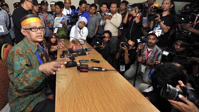 Haedar Nasir terpilih menjadi Ketua PP Muhammadiyah setelah 13 formatur satu suara untuk memilihnya dan diterima ribuan muktamirin yang hadir.