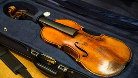 Violin Stradivarius Langka Kembali Setelah Dicuri 35 Tahun