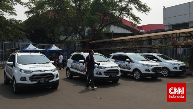 Ford Motor Indonesia kembali menggelar pelatihan berkendara yang aman di jalan raya. Salah satunya cara berkendara di antara truk, bus, dan motor.