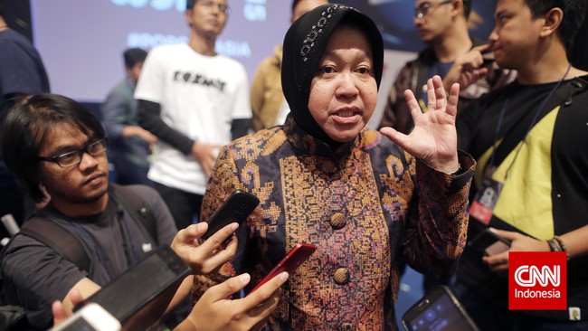 Wali Kota Surabaya Tri Rismaharini diketahui pernah mendatangi acara pada pertengahan Maret yang dihadiri oleh orang positif Covid-19.