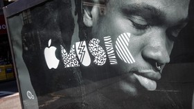 Apple Kepincut Akuisisi Streaming Musik Milik Jay Z?