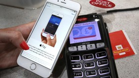 Samsung Ejek Apple Lewat Iklan Samsung Pay