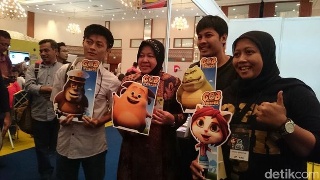 Banyak cara yang dilakukan oleh para pelaku industri komik lokal. Salah satunya dengan melibatkan para penggemar dalam pengembangan komik.