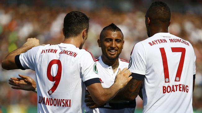 Munich melangkah ke babak kedua DFB Pokal usai mengalahkan Noettingen 3-1 di Wildparkstadion, Minggu (9/8). Arturo Vidal mencetak gol debut di laga ini.