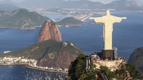 Wali Kota Brasil Atur Pemerintahan via WhatsApp