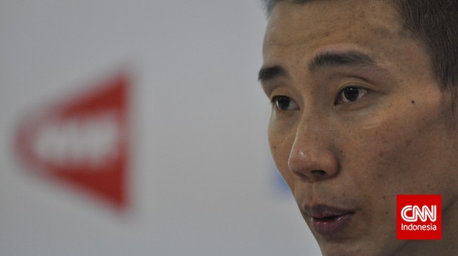Meski tarungnya dengan Lin Dan sangat dinantikan para pecinta bulutangkis, Lee Chong Wei tegaskan tak mau pikirkan hal itu sebelum mencapai babak semifinal.