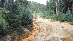 Kebocoran Limbah Tambang Cemari Sungai di Colorado