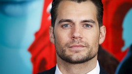 Henry Cavill Ngebet Perankan James Bond