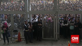 Potret Pemburu Kerja di Negeri Kaya Raya