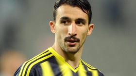 Mobil Gelandang Fenerbahce Ditembak