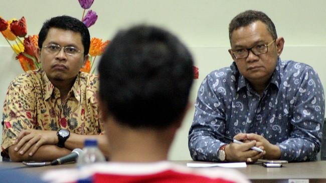 Aktivis NU Zuhairi Misrawi mendukung penyelesaian dengan cara damai antara Ahok dengan Pembina GNPF MUI Rizieq Shihab dalam kasus dugaan penistaan agama.
