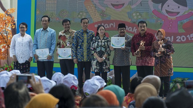 Penjabat Wali Kota Surakarta, Jawa Tengah, Budi Suharto SH, M.Si, meninggal dunia diduga akibat serangan jantung, sekitar pukul 04.30 WIB di RS Siloam Surabaya.
