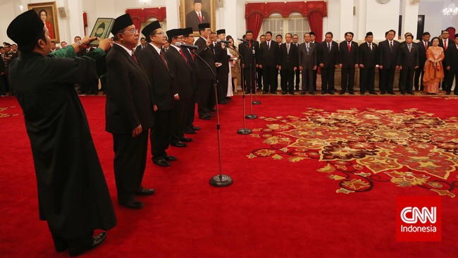 Gubernur DKI Jakarta Basuki Tjahaja Purnama menjadi undangan dalam momen perombakan Kabinet Kerja yang berlangsung di Istana Negara, Jakarta siang tadi.
