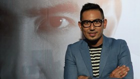 img-title Para Penggemar Rio Febrian Dimanja Konser Romantis