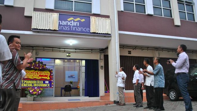 Otoritas Jasa Keuangan mendorong perusahaan pembiayaan untuk memperluas inovasi agar tak kalah dengan perusahaan teknologi keuangan (fintech).