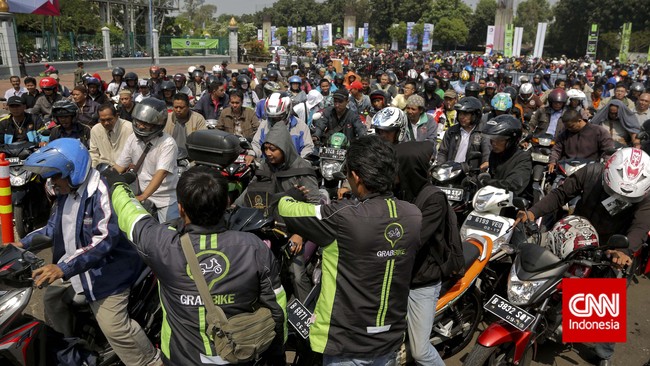 Setidaknya ada dua poin utama yang menjadi alasan pengendara GrabBike mogok yakni penetapan tarif dan terkait hukuman untuk pelanggar kebijakan perusahaan.