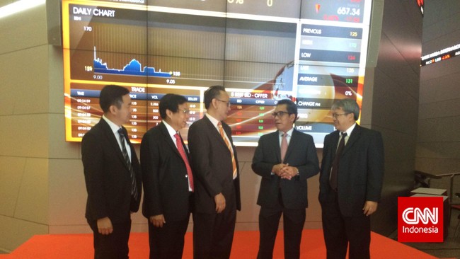 Nilai IPO sepanjang tahun ini hanya kurang Rp 10 miliar untuk bisa melampaui nilai IPO 2014 sebesar Rp 9,12 triliun meski jumlah perusahaan yang IPO berkurang.