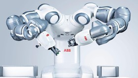 Robot Pabrik, Pintar Tapi Belum Perlu Kecerdasan Buatan