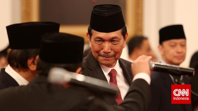 Oleh karena itu, dia meminta kepada semua menteri yang di bawah koordinasinya berunding dahulu sebelum mengeluarkan pernyataan ke publik. 