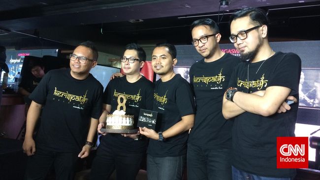 "Kalau sekadar akustik tidak ada tantangannya, jadi ini dibuat secara live," kata Badai, pentolan Kerispatih tentang album baru Delapan.