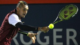 Disanksi ATP, Kyrgios Minta Maaf pada Wawrinka