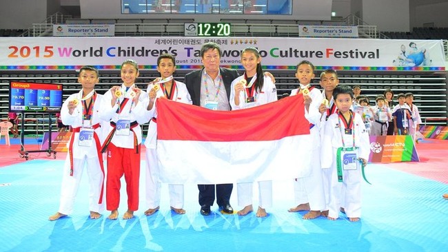 Total Indonesia meraih delapan medali emas, tiga perak, dan satu perunggu pada ajang World Children Taekwondo Union 2015.