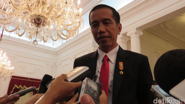Presiden menyatakan berdasarkan data yang diterimanya, sektor pariwisata di Asia Tenggara sedang menurun, tapi di Indonesia sektor ini malah meningkat.