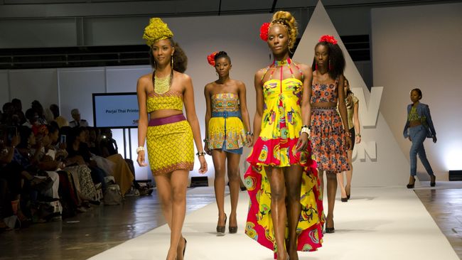 Motif Afrika bermunculan dengan subur di industri fesyen internasional, salah satu penandanya adalah African Fashion Week yang digelar pekan lalu di London.