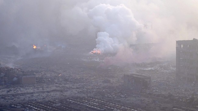 Pelabuhan Tianjin tetap beroperasi seperti biasanya, meskipun dua ledakan terjadi kawasan industri yang berada di sekitar pelabuhan pada Rabu (12/8).