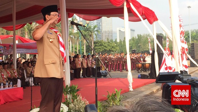 Ahok menyebut Singapura merdeaka 50 tahun dan sudah bisa menikmati masa pensiunnya, sedang Indonesia 70 tahun merdeka masih harus bekerja keras.