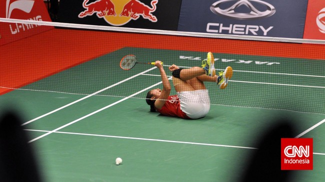 Meski sempat tertinggal jauh di game pertama dan kedua, Lina Wenifetri mampu menciptakan keajaiban dengan memenangkan pertandingan melawan Tai Tzu Ying.