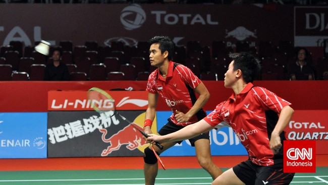 Tontowi Ahmad/ Liliyana Natsir tak begitu kepayahan menghadapi pasangan ganda campuran Denmark di semifinal Malaysia Terbuka.