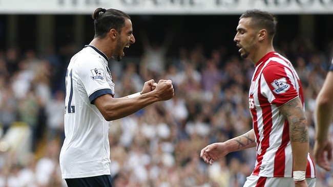 Setelah dikalahkan ManUtd akibat gol bunuh diri pada pekan lalu, Tottenham Hotspur kembali gagal memetik kemenangan pertama di Liga Inggris musim 2015/16.