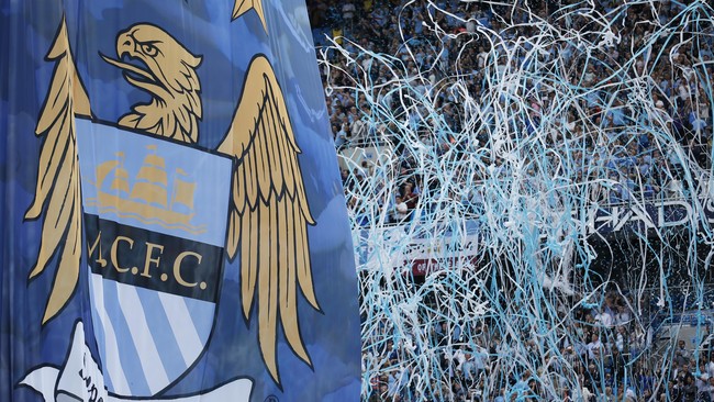 Dianggap menghina dan menyerang pemilik klub FC Goa, seorang eks penggawa Manchester City terpaksa mendekam beberapa jam di penjara India.