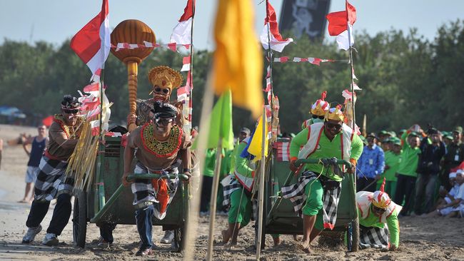 Tripadvisor menobatkan Bali sebagai destinasi terbaik di dunia pada 2017. Bali mengalahkan London, Paris, Roma dan New York.