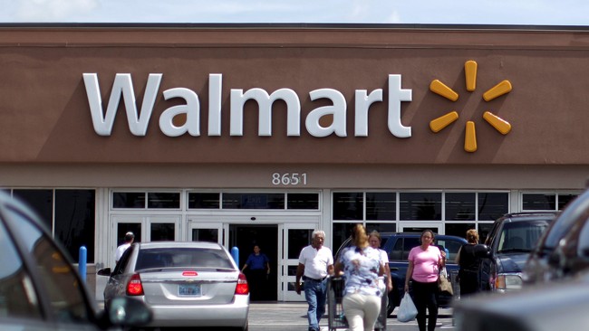 Walmart Inc mengingatkan kebijakan pengenaan tarif impor terhadap US$200 miliar produk asal China dapat menaikkan harga produk-produk ritel Negeri Paman Sam.