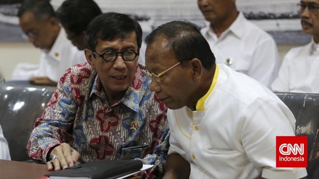 Yasonna Laoly meyakini merebaknya pembakaran hutan atau lahan disebabkan tidak tertibnya perusahaan skala besar.